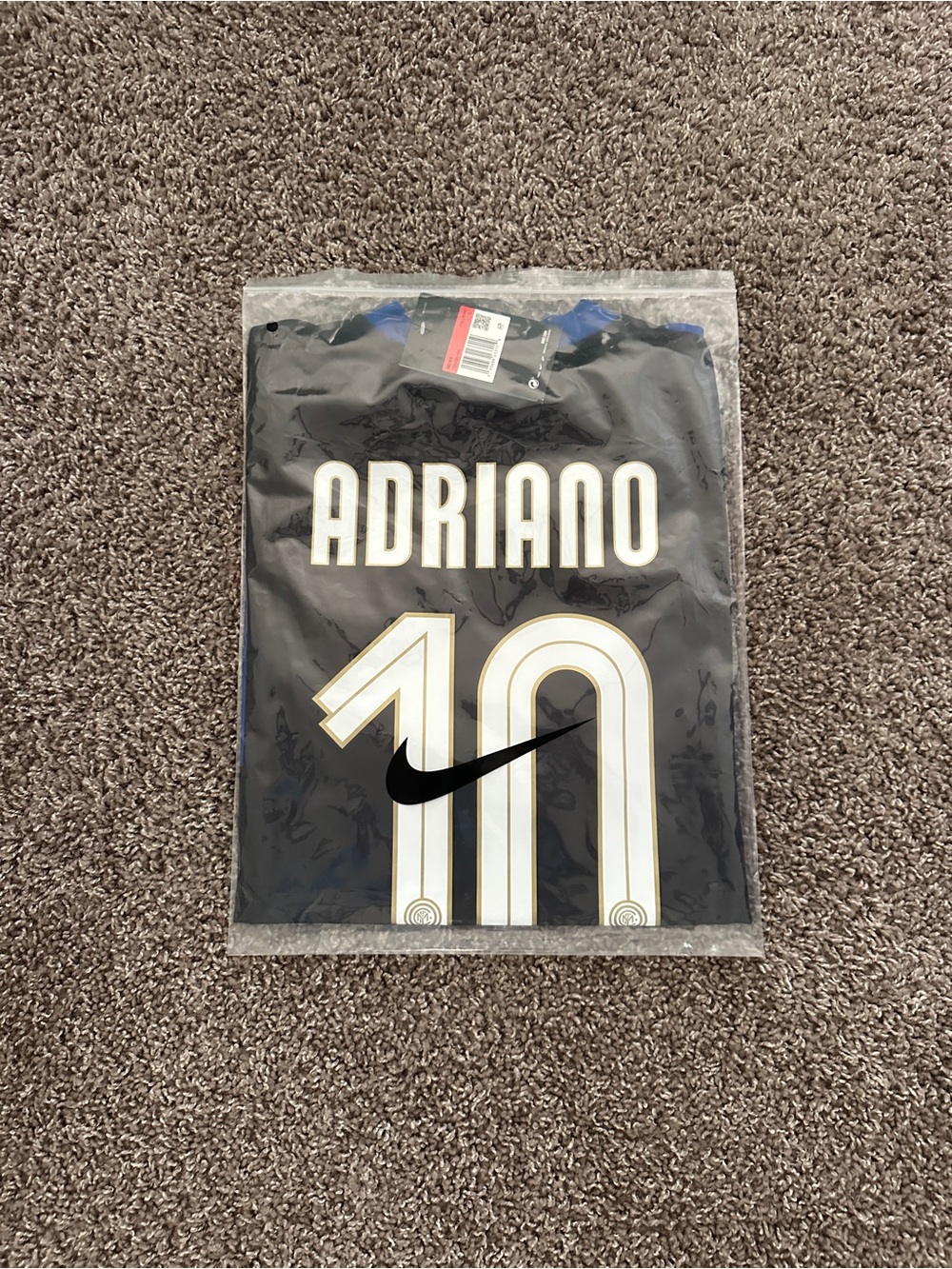 Adriano Inter Milan Retro Jersey Blue - Picture 4 of 4